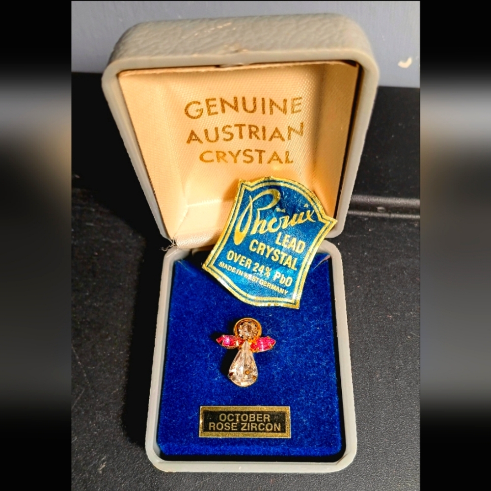 Genuine Australia Crystal Pin